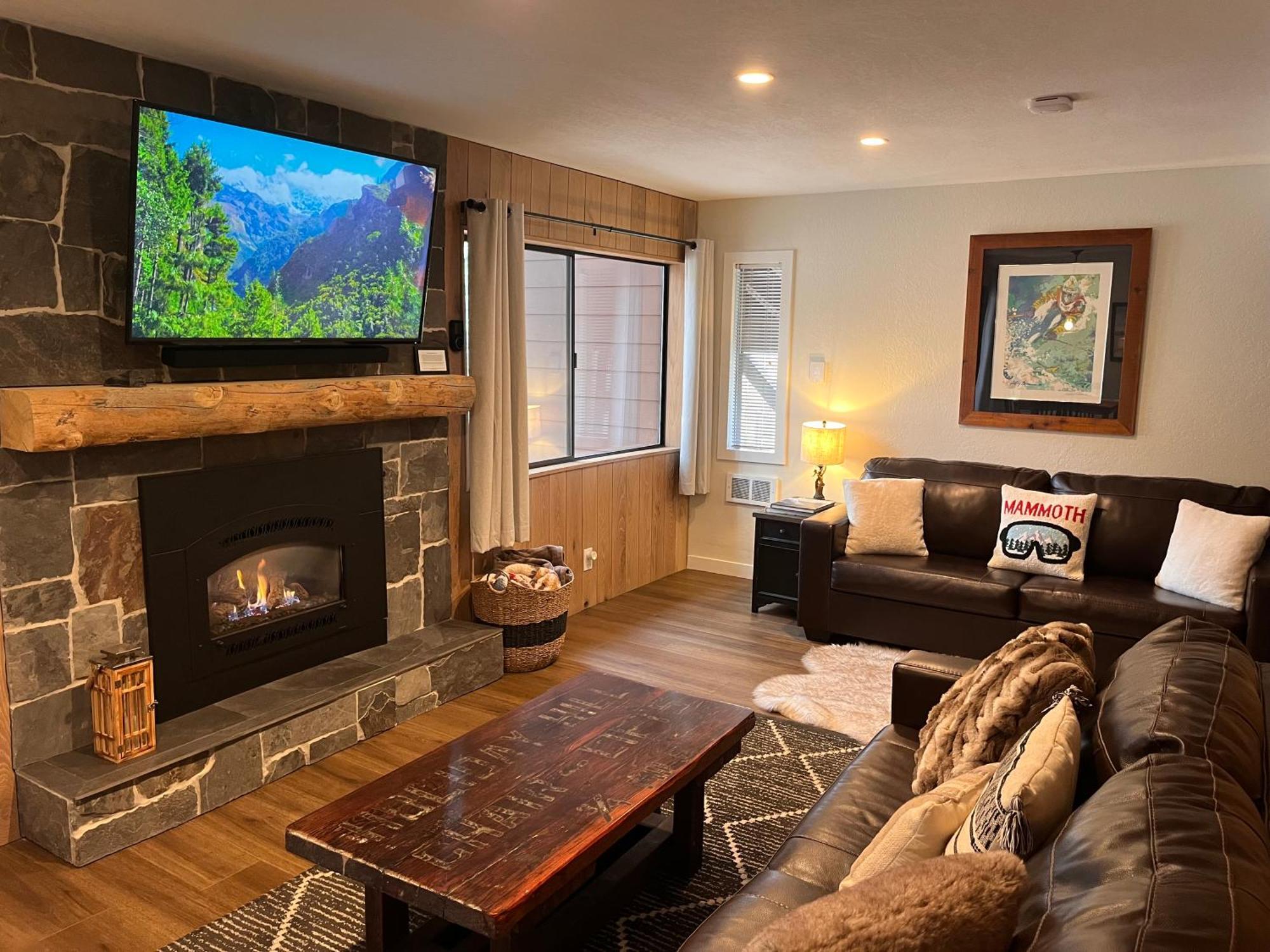 Tastefully Remodeled Condo At Mammoth Ski & Racquet Club, Hot Tub, Garage, 10 Min Walk To Ski Lifts Mammoth Lakes Exterior foto